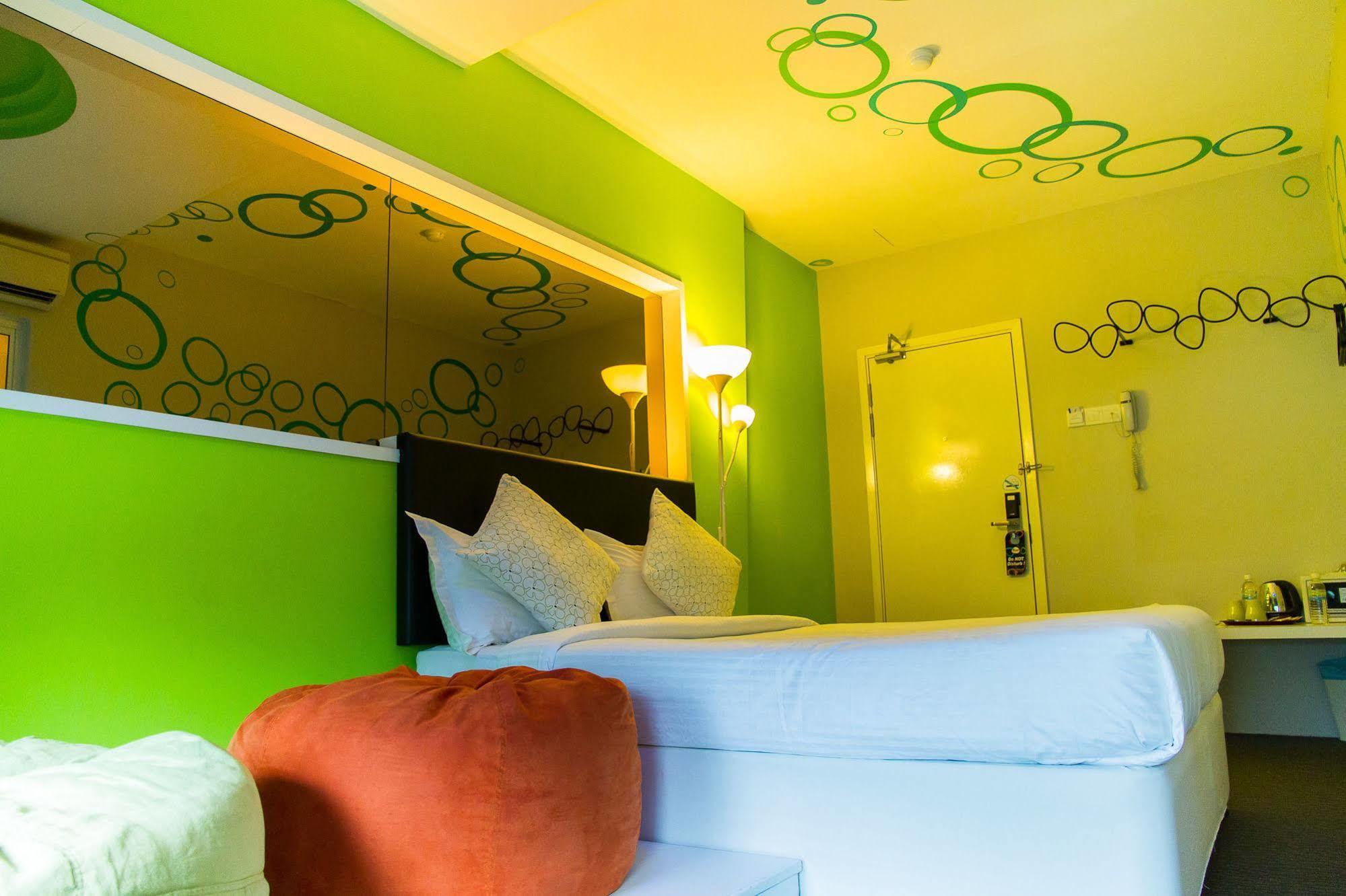 Bliss Boutique Hotel Джохор-Бару Экстерьер фото