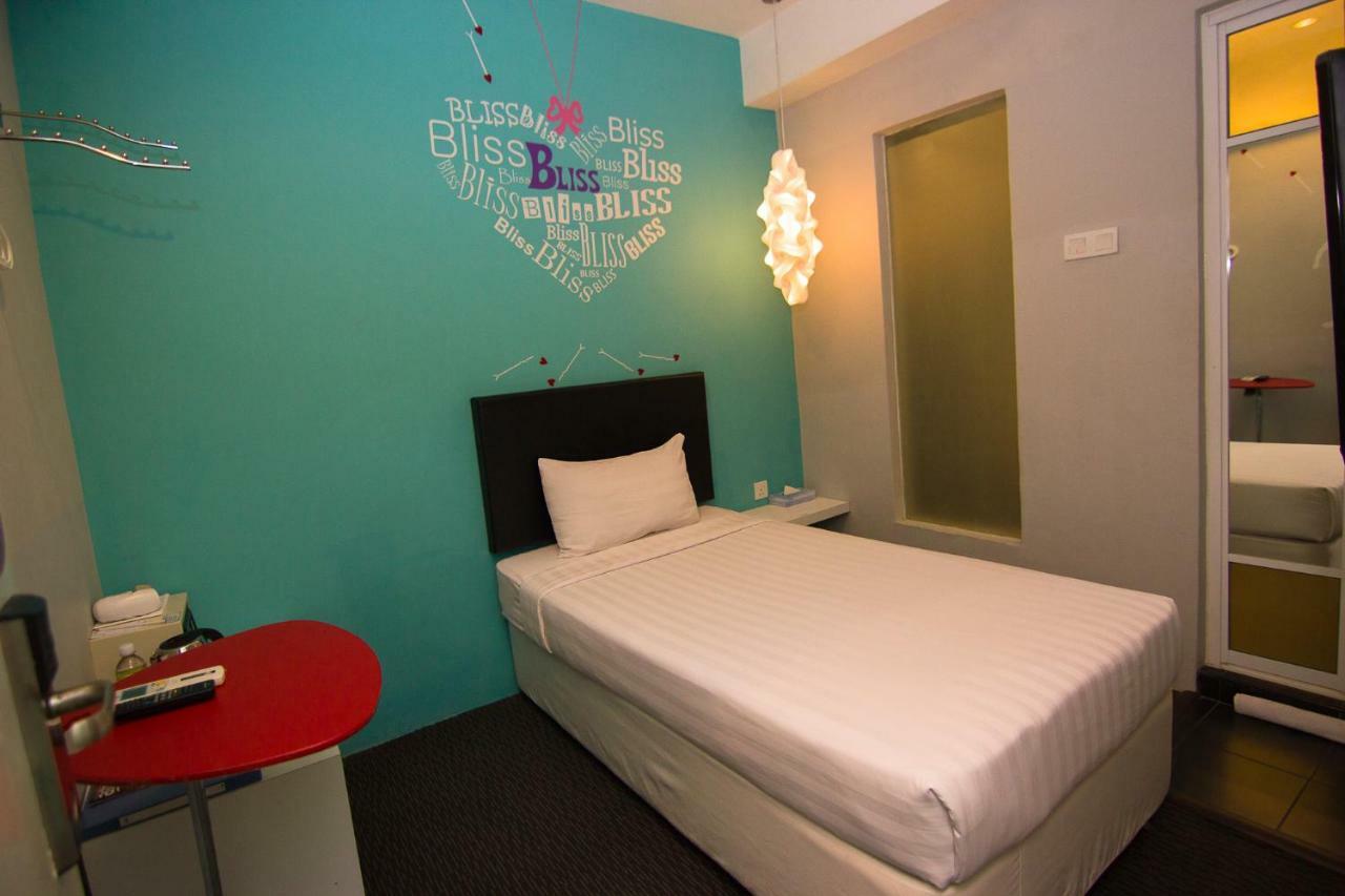 Bliss Boutique Hotel Джохор-Бару Экстерьер фото